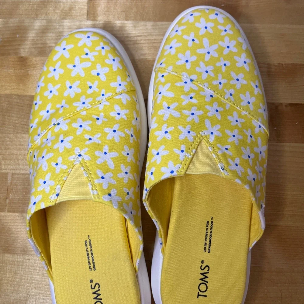 TOMS Alpargata Mallow Mule Yellow With White Daisy Print Women's Size 7 - Picture 6 of 7